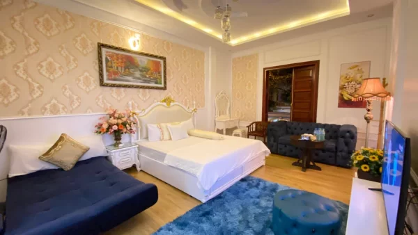 Phòng Deluxe Giường Đôi Với Ban Công và Tầm Nhìn Ra Biển (Deluxe Double Room with Balcony and Sea View)